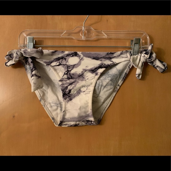 Marble Bikini Set - Picture 3 of 5